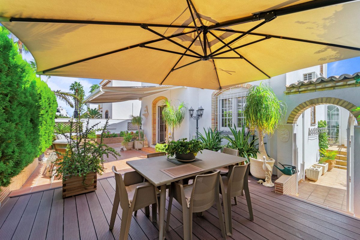 3 Bed Townhouse for sale in Los Dolses Costa Blanca, Alicante, Spain