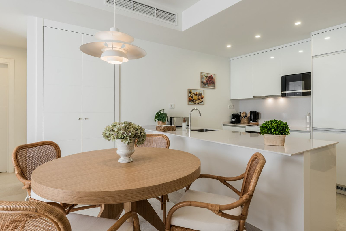 2 Bed Apartment for sale in Estepona Costa Del Sol, Málaga, Spain