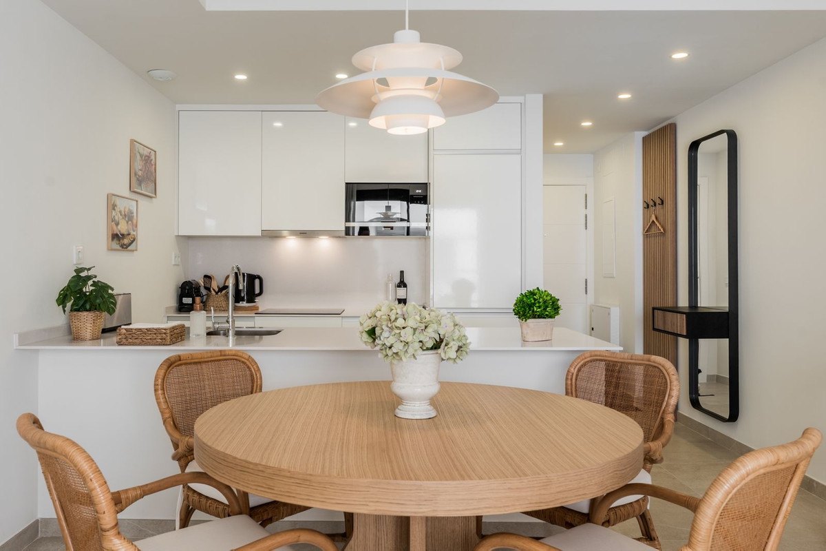 2 Bed Apartment for sale in Estepona Costa Del Sol, Málaga, Spain