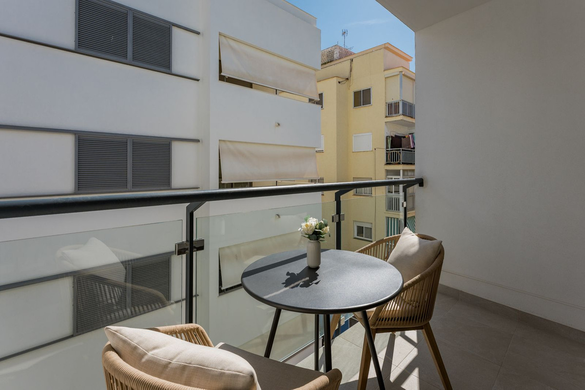 2 Bed Apartment for sale in Estepona Costa Del Sol, Málaga, Spain