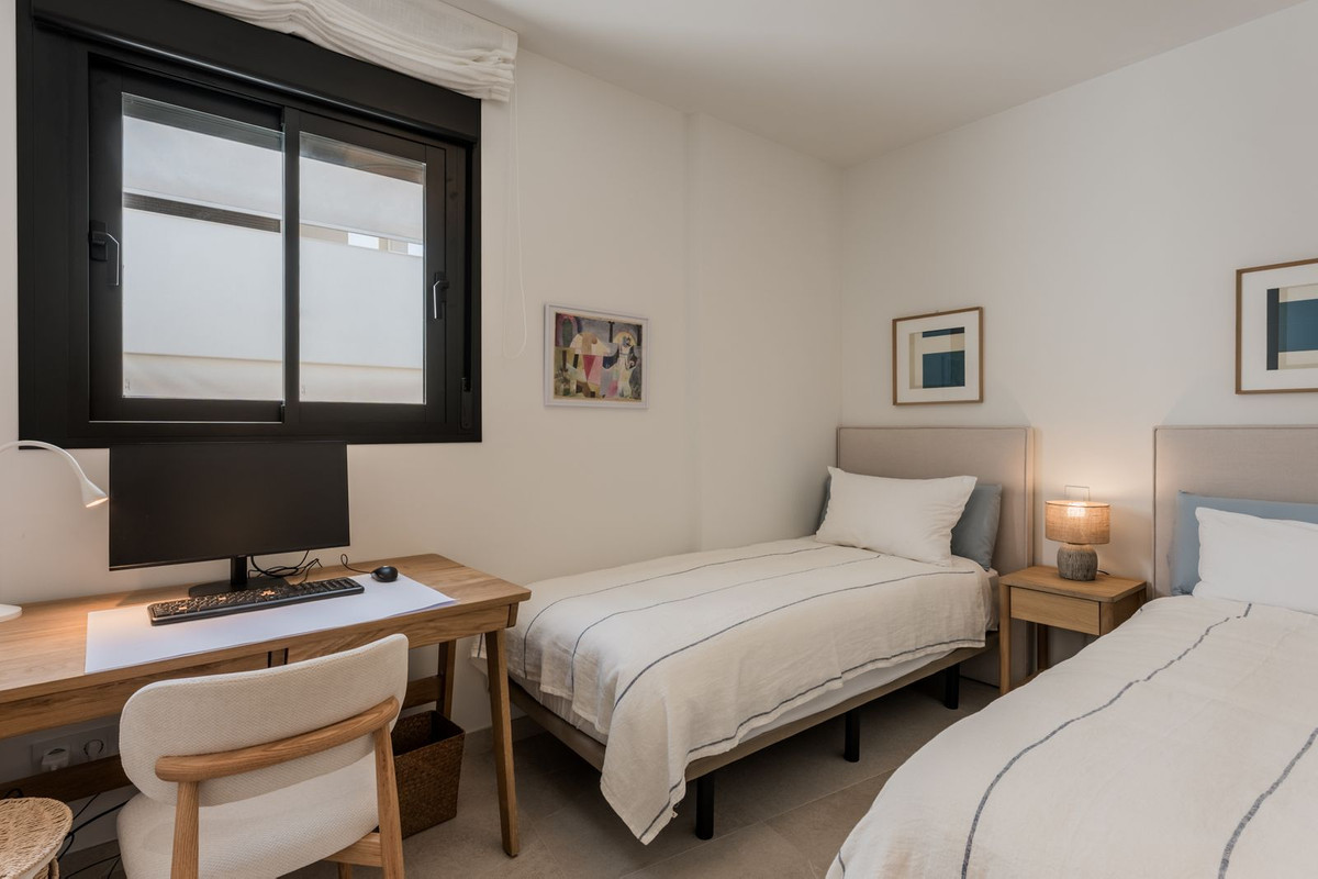 2 Bed Apartment for sale in Estepona Costa Del Sol, Málaga, Spain