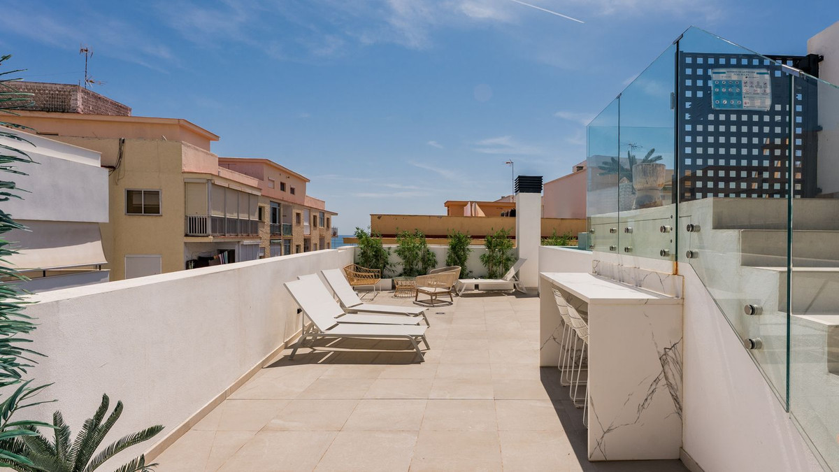 2 Bed Apartment for sale in Estepona Costa Del Sol, Málaga, Spain