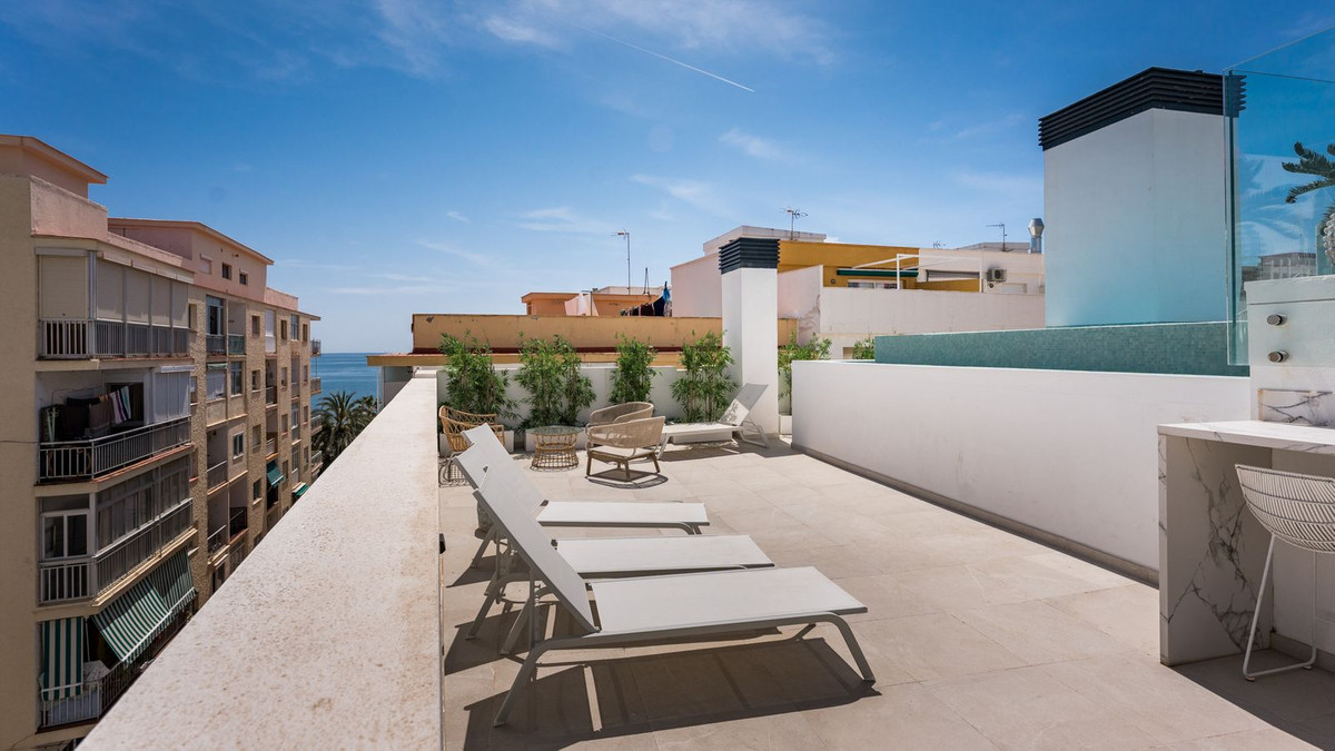 2 Bed Apartment for sale in Estepona Costa Del Sol, Málaga, Spain