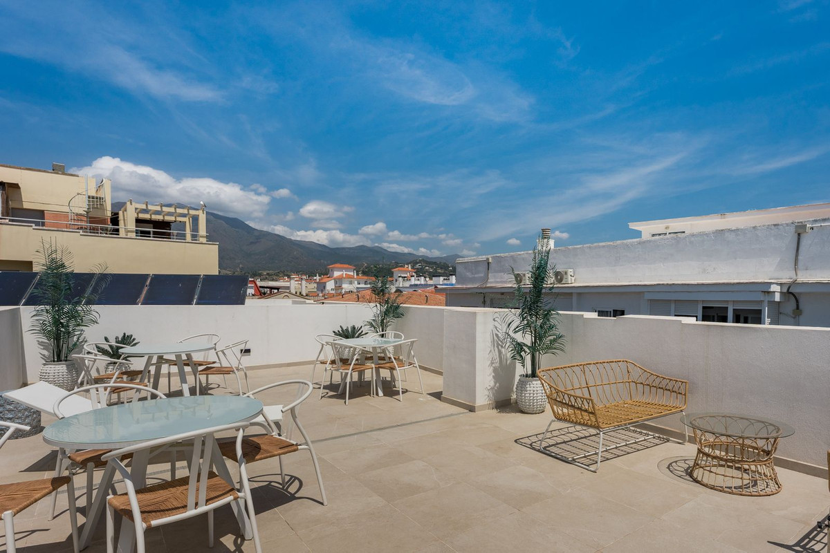2 Bed Apartment for sale in Estepona Costa Del Sol, Málaga, Spain