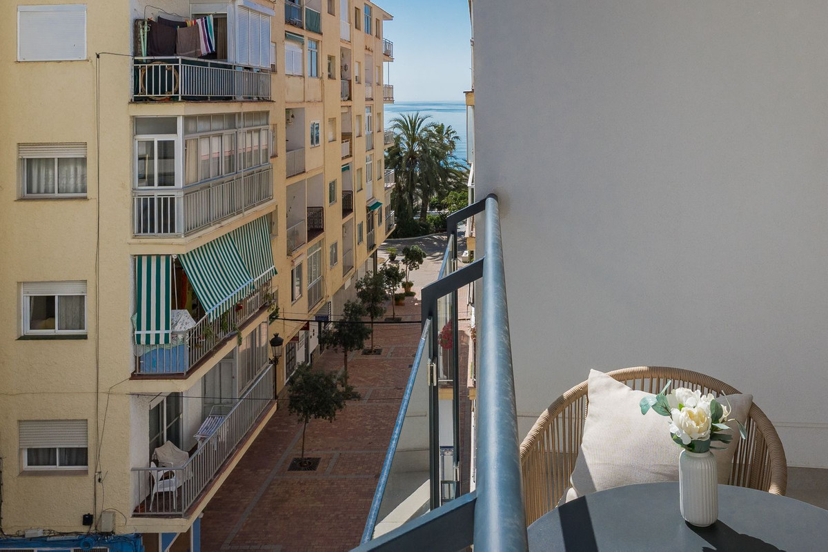 2 Bed Apartment for sale in Estepona Costa Del Sol, Málaga, Spain