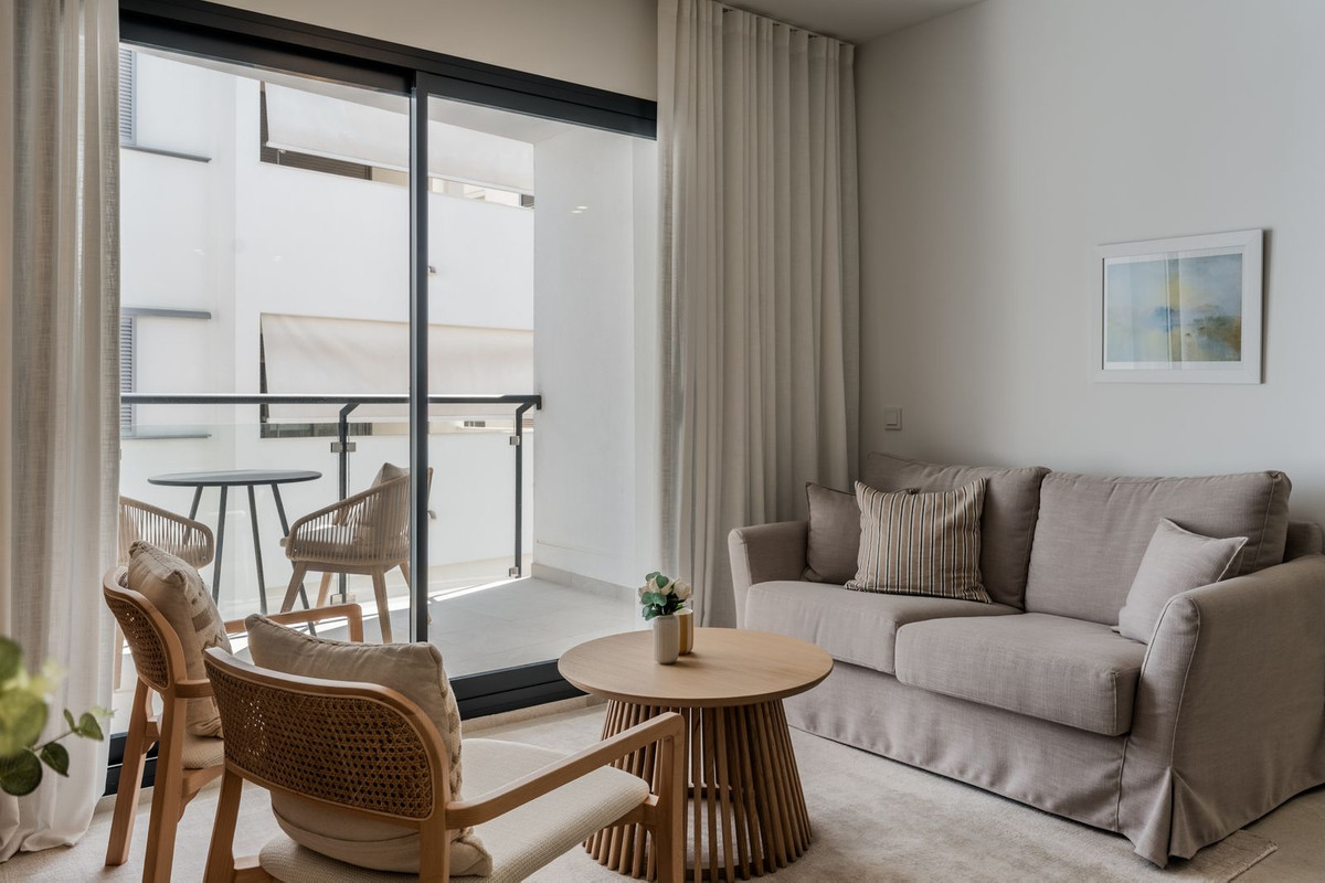 2 Bed Apartment for sale in Estepona Costa Del Sol, Málaga, Spain