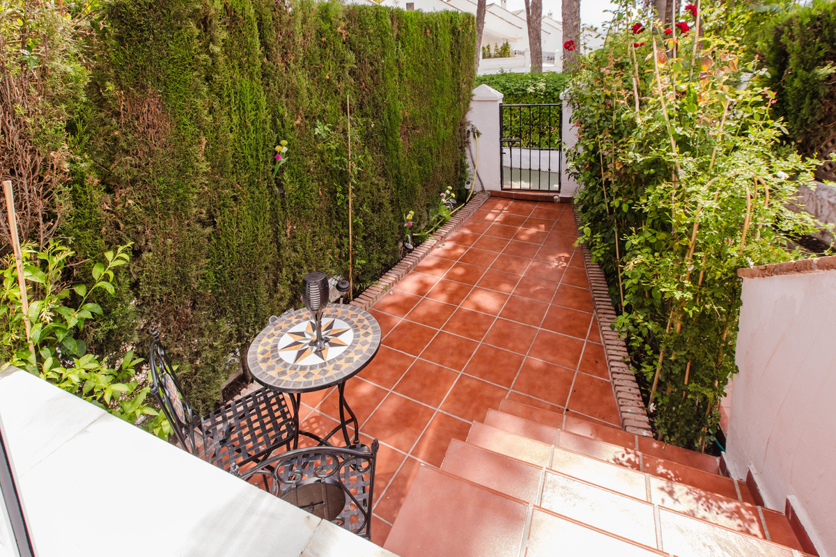 4 Bed Townhouse for sale in The Golden Mile Costa Del Sol, Málaga, Spain