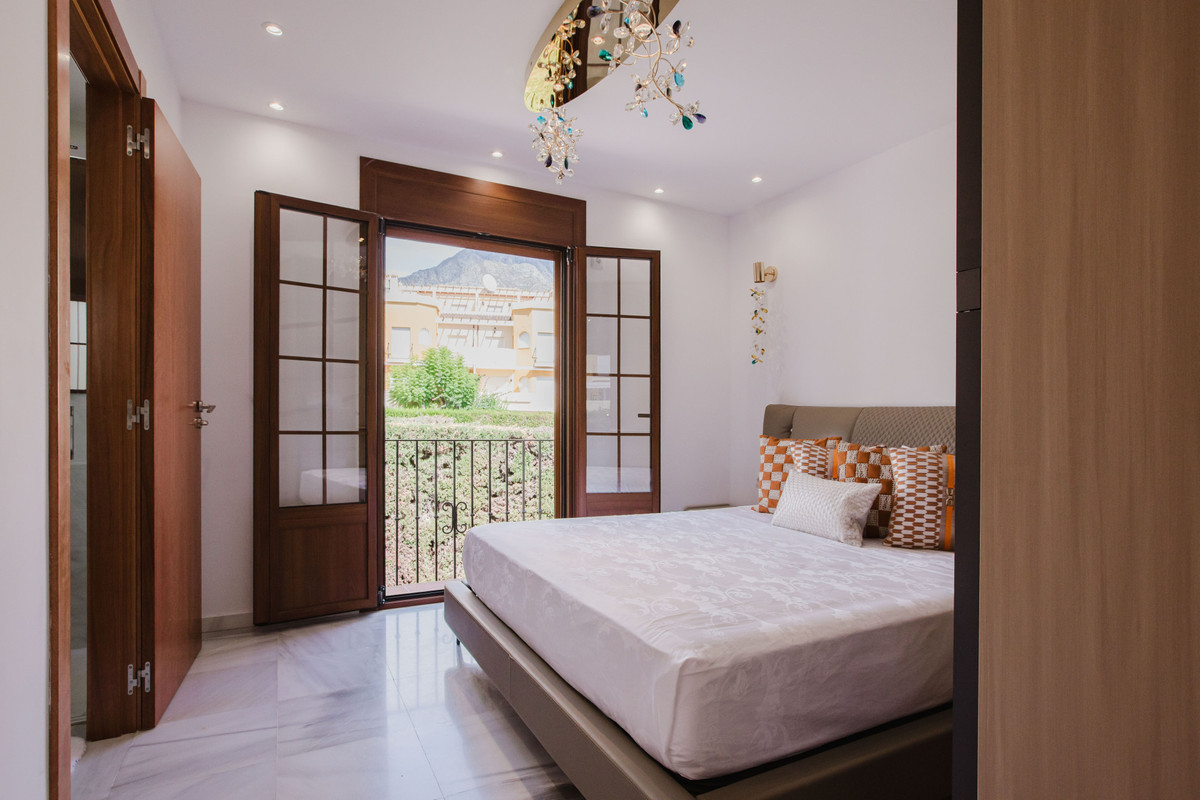 4 Bed Townhouse for sale in The Golden Mile Costa Del Sol, Málaga, Spain