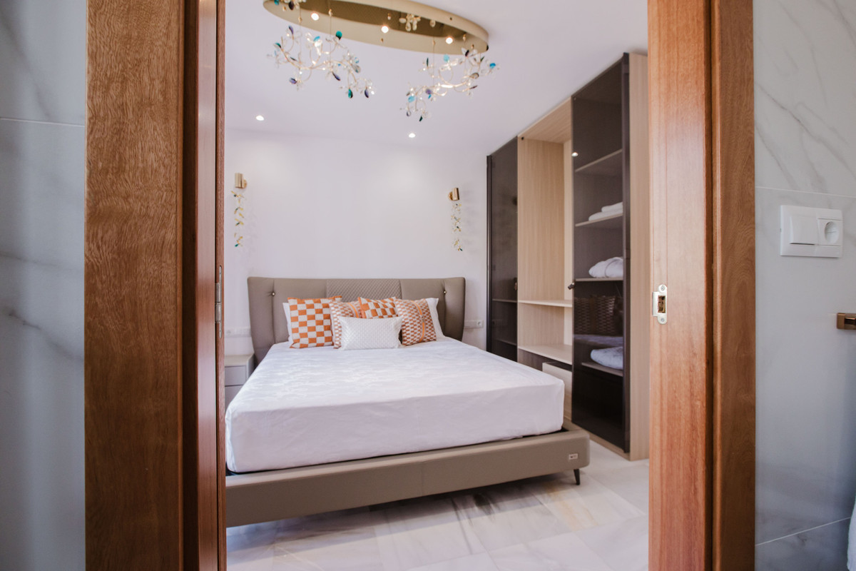 4 Bed Townhouse for sale in The Golden Mile Costa Del Sol, Málaga, Spain