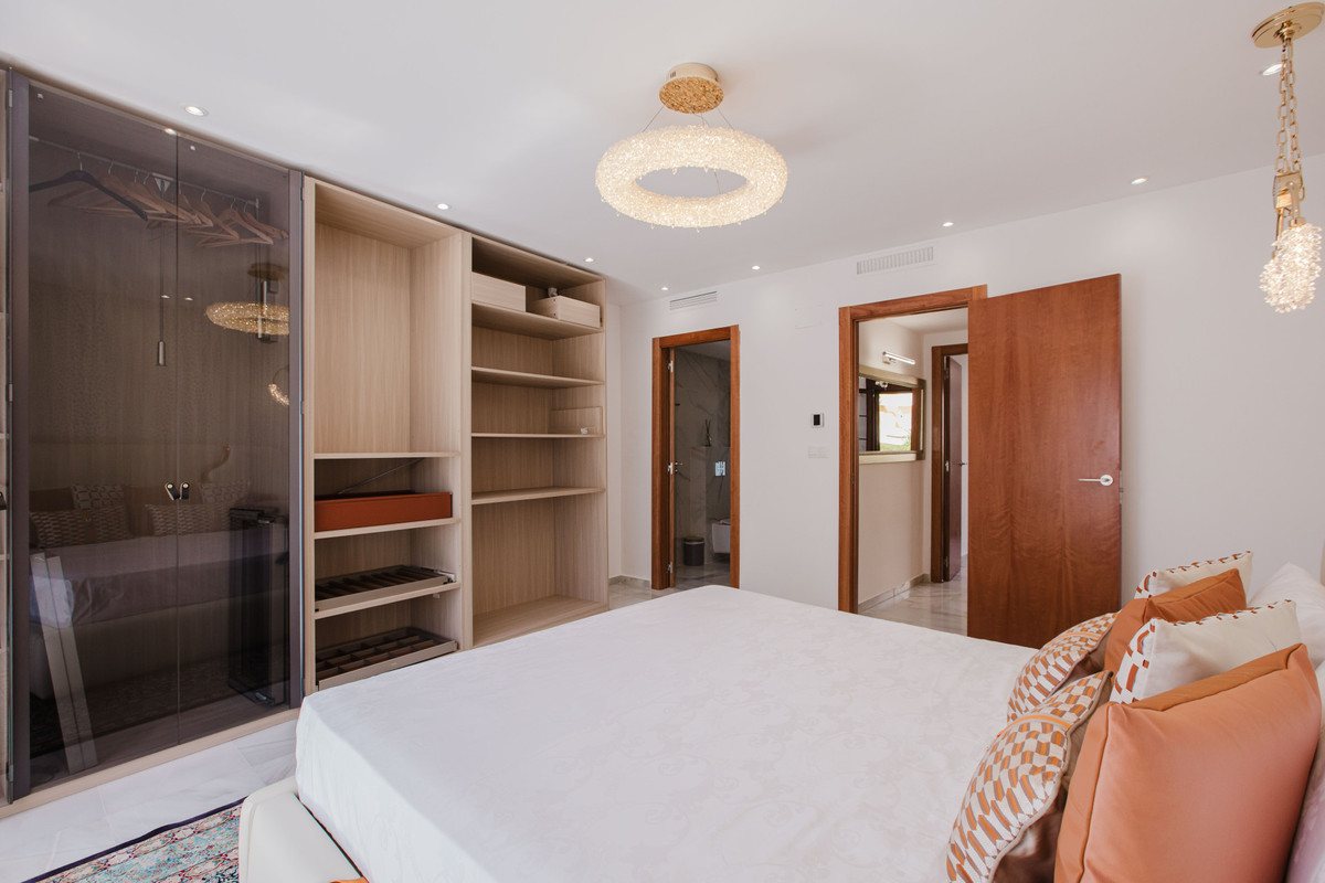 4 Bed Townhouse for sale in The Golden Mile Costa Del Sol, Málaga, Spain