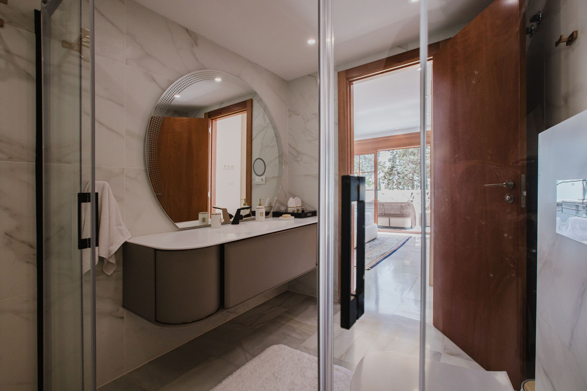 4 Bed Townhouse for sale in The Golden Mile Costa Del Sol, Málaga, Spain