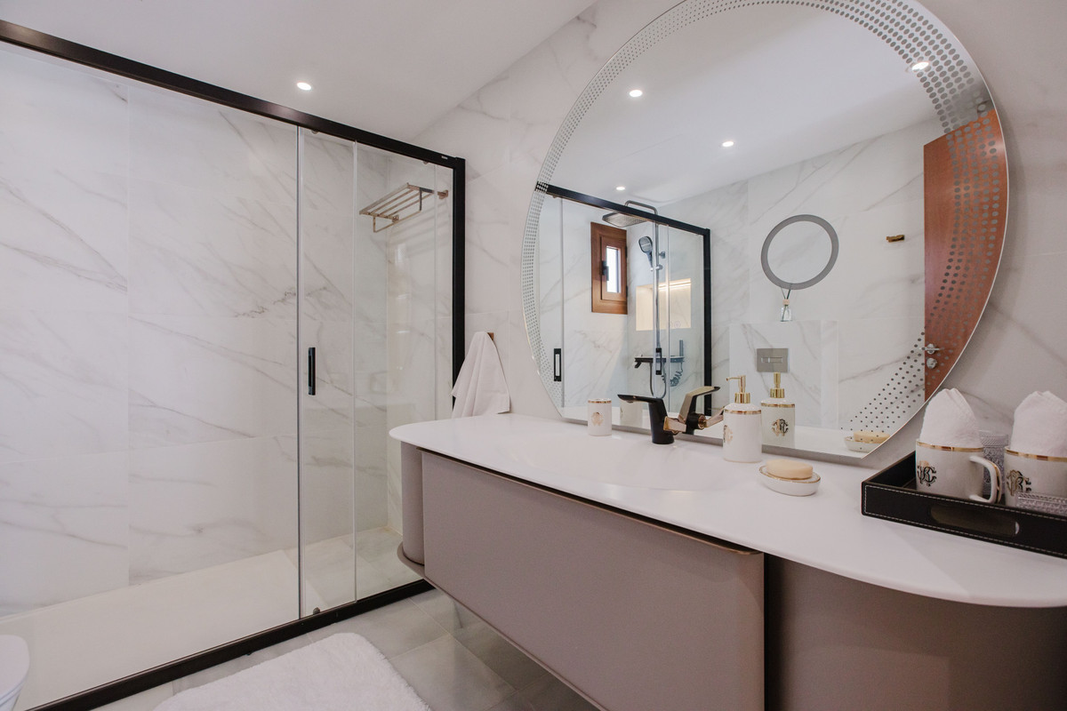 4 Bed Townhouse for sale in The Golden Mile Costa Del Sol, Málaga, Spain