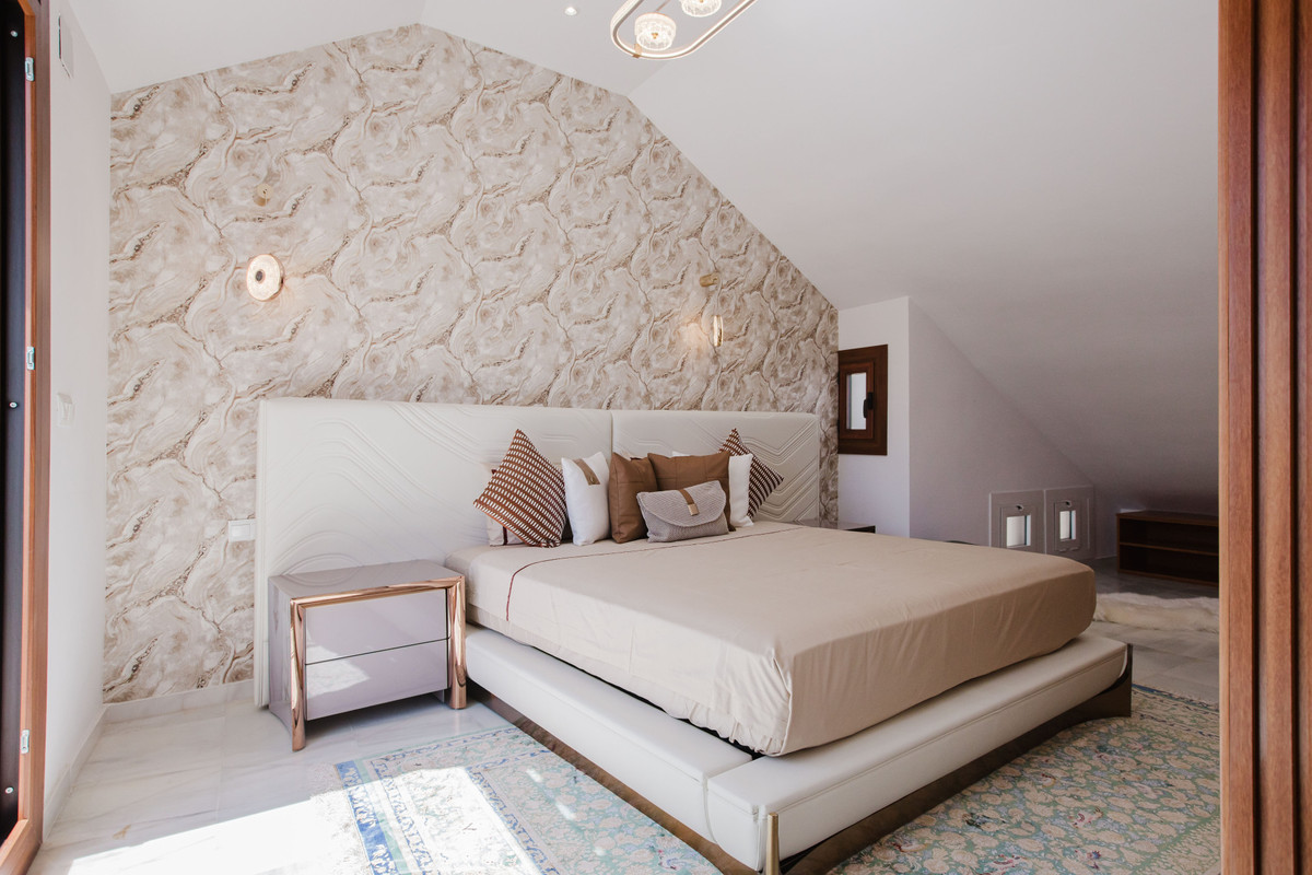 4 Bed Townhouse for sale in The Golden Mile Costa Del Sol, Málaga, Spain