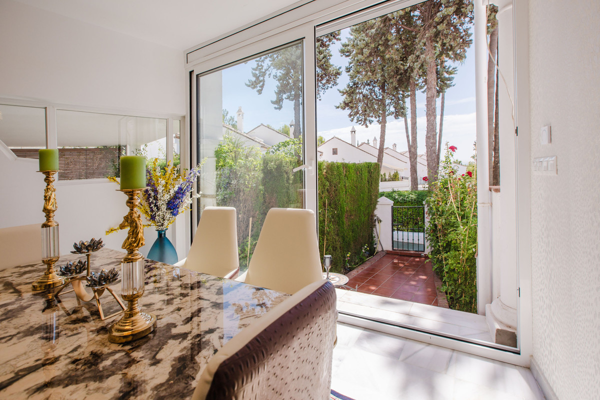 4 Bed Townhouse for sale in The Golden Mile Costa Del Sol, Málaga, Spain