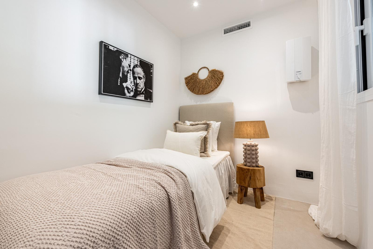 3 Bed Apartment for sale in La Quinta Costa Del Sol, Málaga, Spain