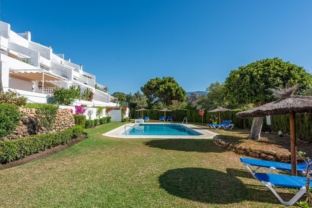 3 Bed Apartment for sale in La Quinta Costa Del Sol, Málaga, Spain