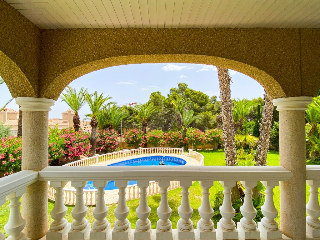 7 Bed Townhouse for sale in Villamartin Costa Blanca, Alicante, Spain