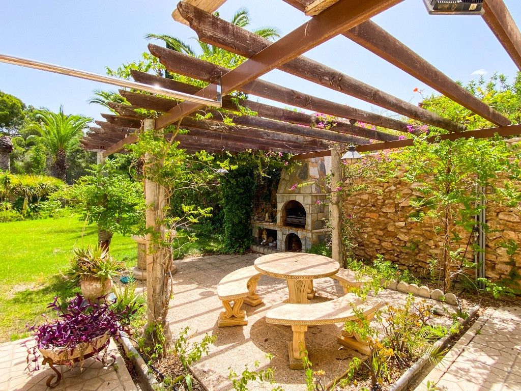 7 Bed Townhouse for sale in Villamartin Costa Blanca, Alicante, Spain