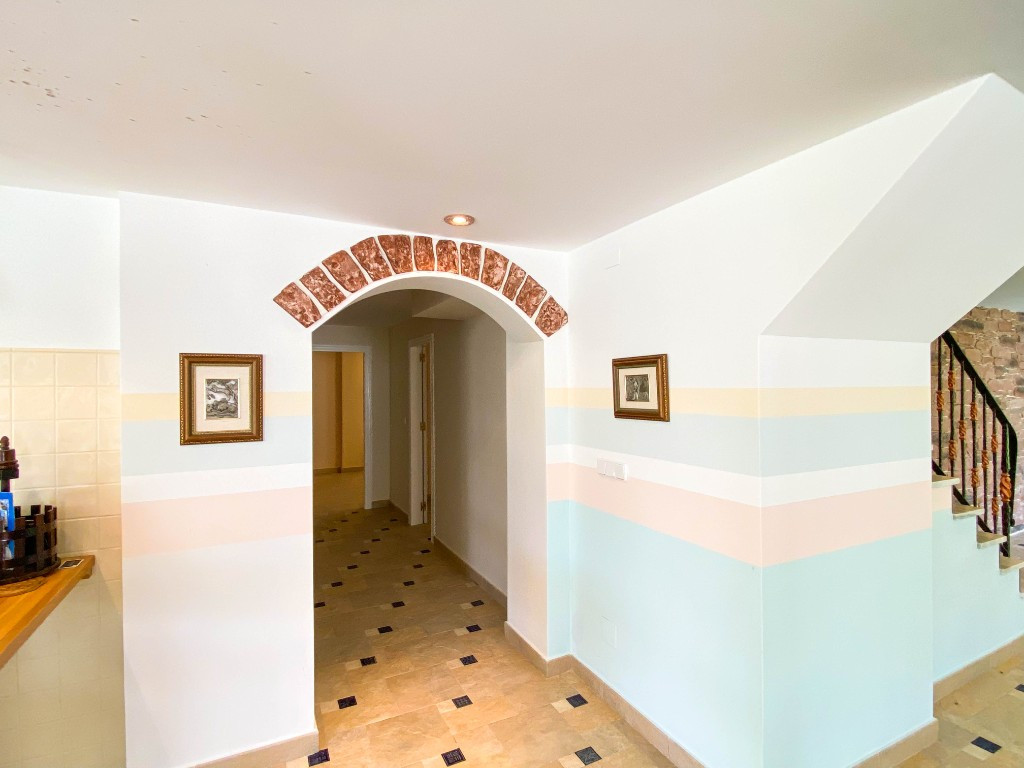 7 Bed Townhouse for sale in Villamartin Costa Blanca, Alicante, Spain