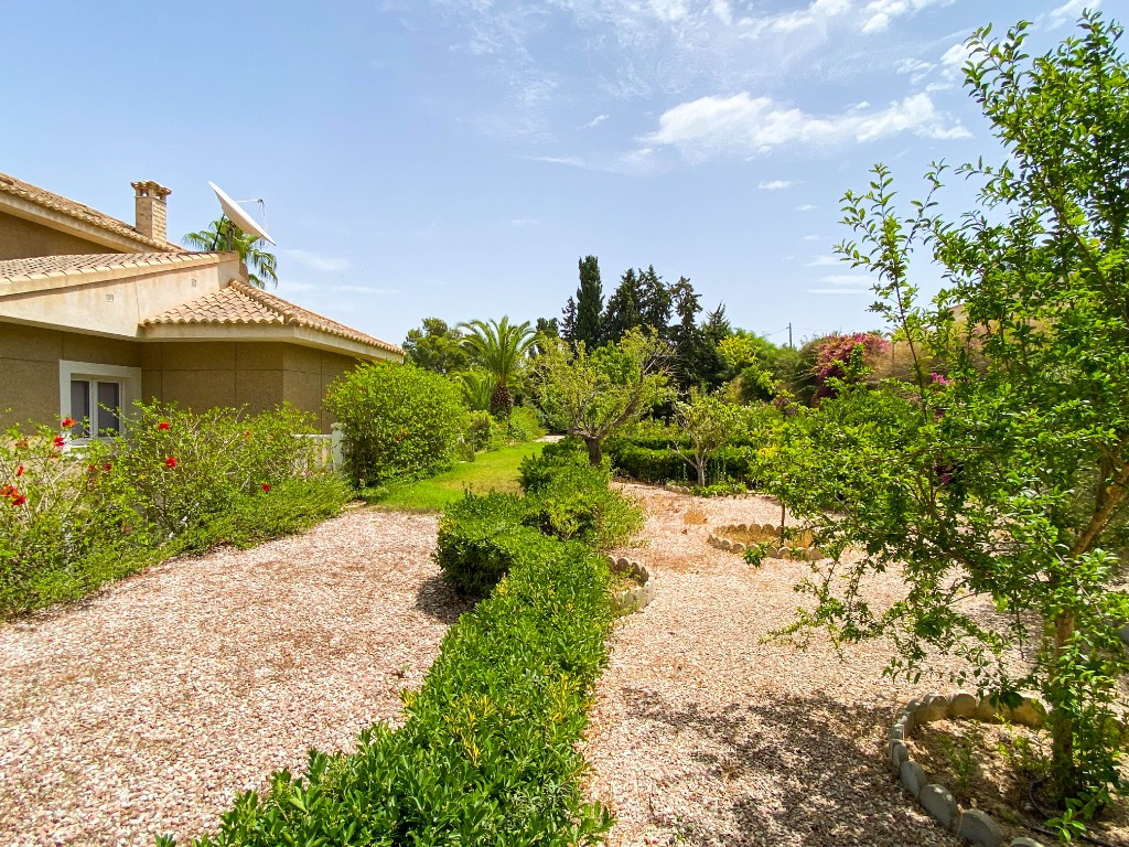 7 Bed Townhouse for sale in Villamartin Costa Blanca, Alicante, Spain