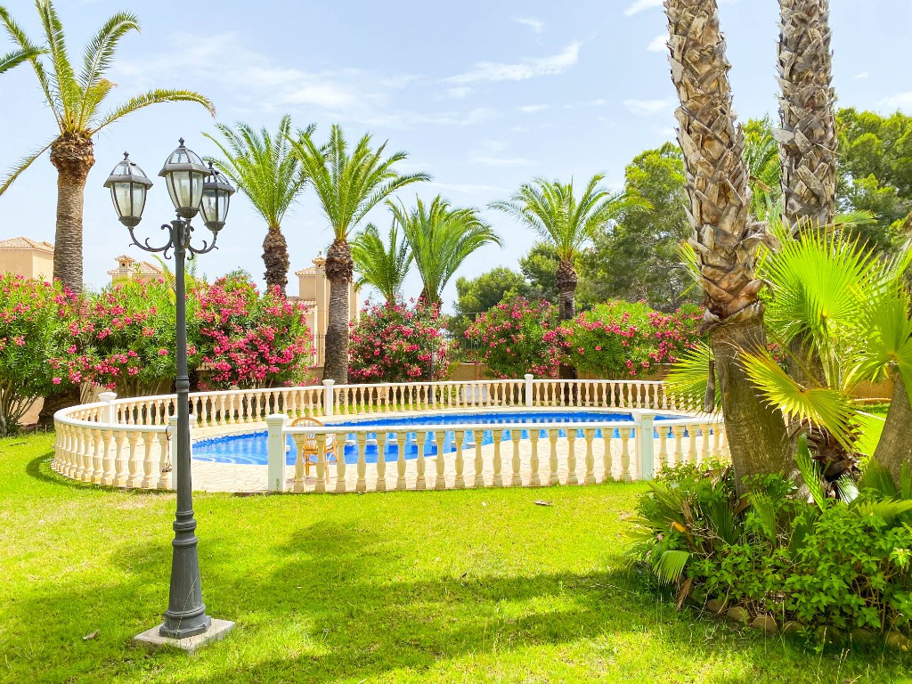 7 Bed Townhouse for sale in Villamartin Costa Blanca, Alicante, Spain