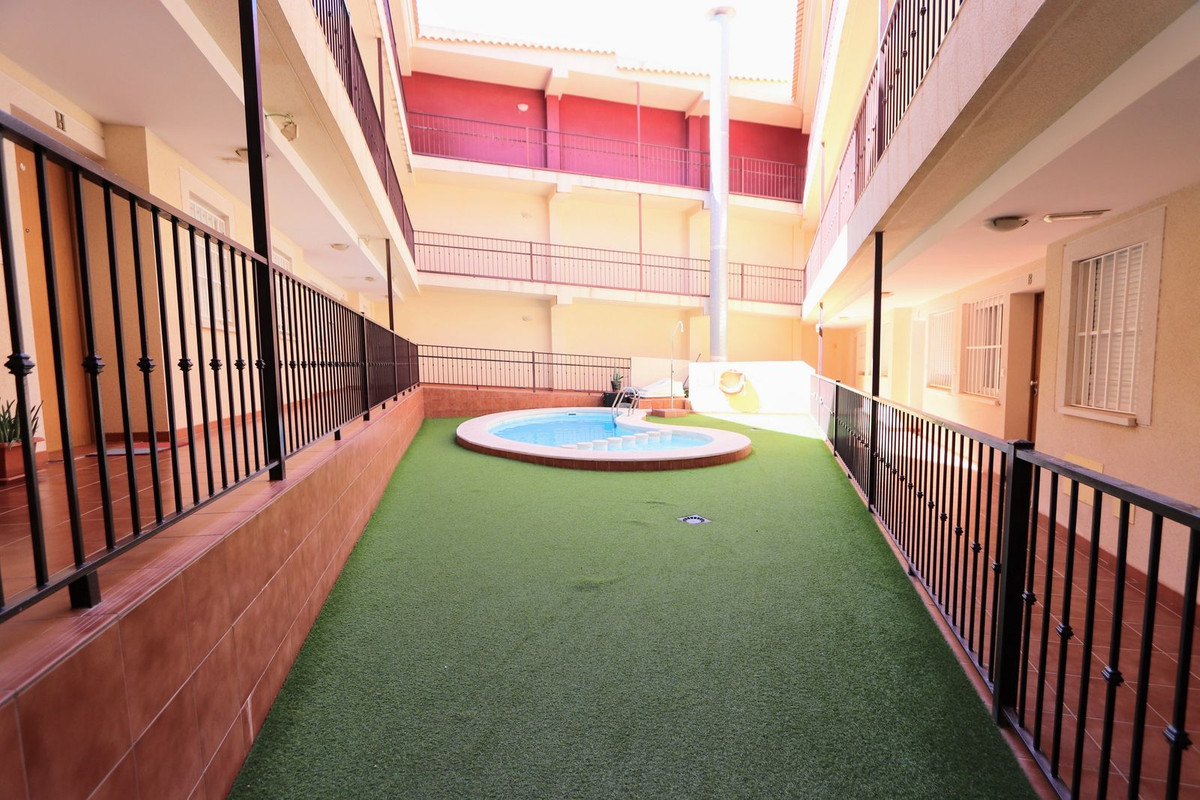 Se vende Apartamento Planta Media de 2 dormitorios en Costa Calida, Murcia, España