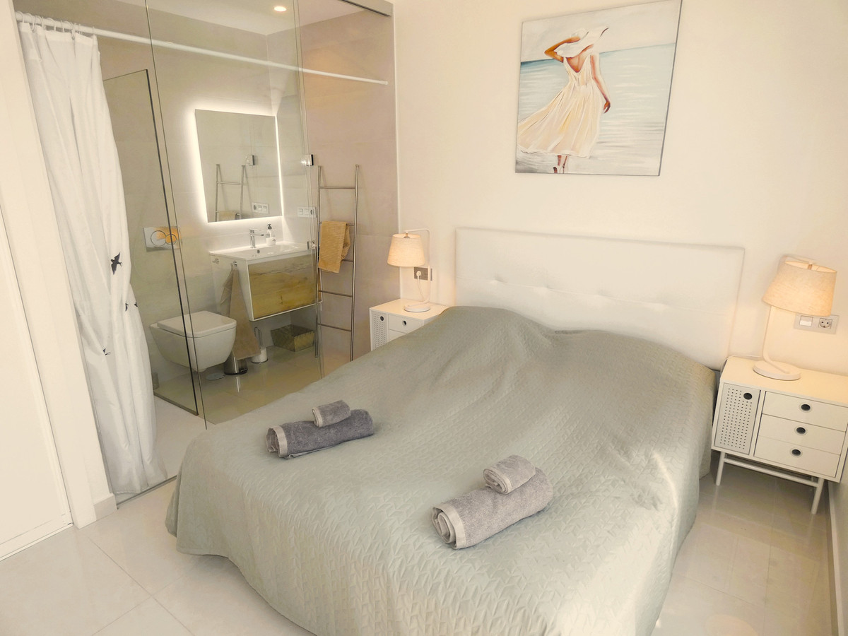 3 Bed Apartment for sale in Torrevieja Costa Blanca, Alicante, Spain