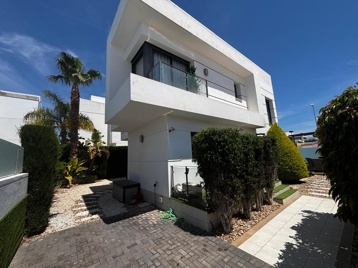 4 Bed Townhouse for sale in Ciudad Quesada Costa Blanca, Alicante, Spain