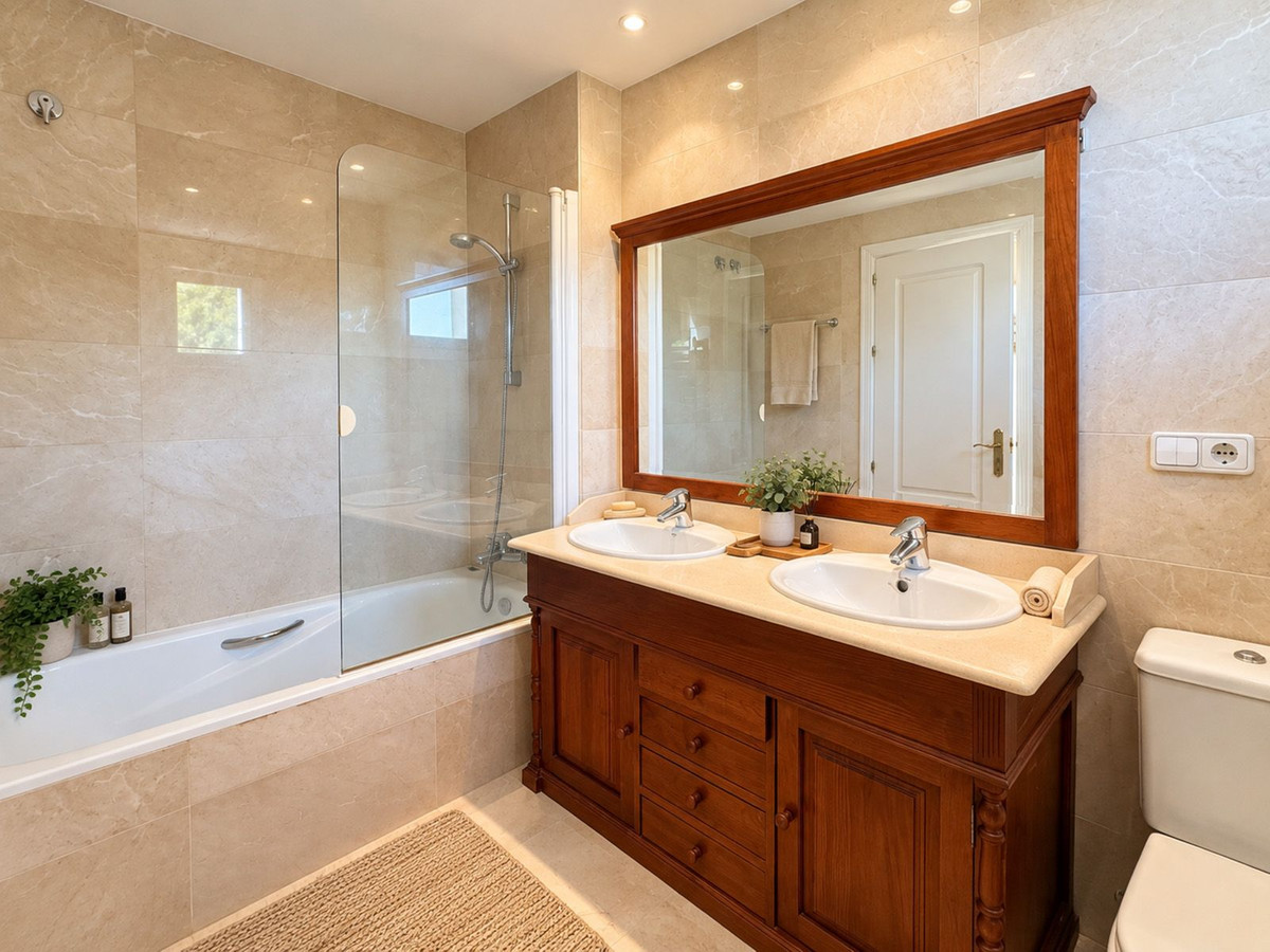 3 Bed Apartment for sale in Los Arqueros Costa Del Sol, Málaga, Spain