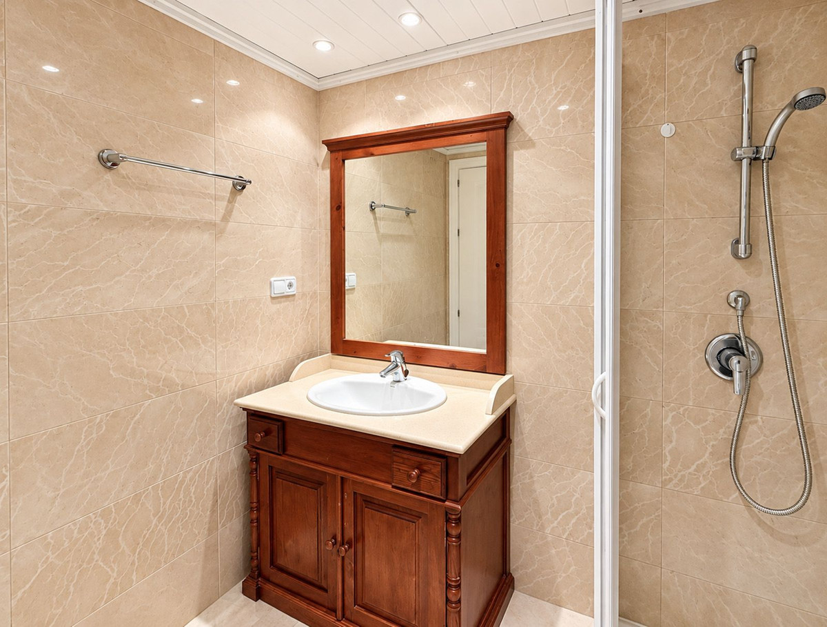 3 Bed Apartment for sale in Los Arqueros Costa Del Sol, Málaga, Spain