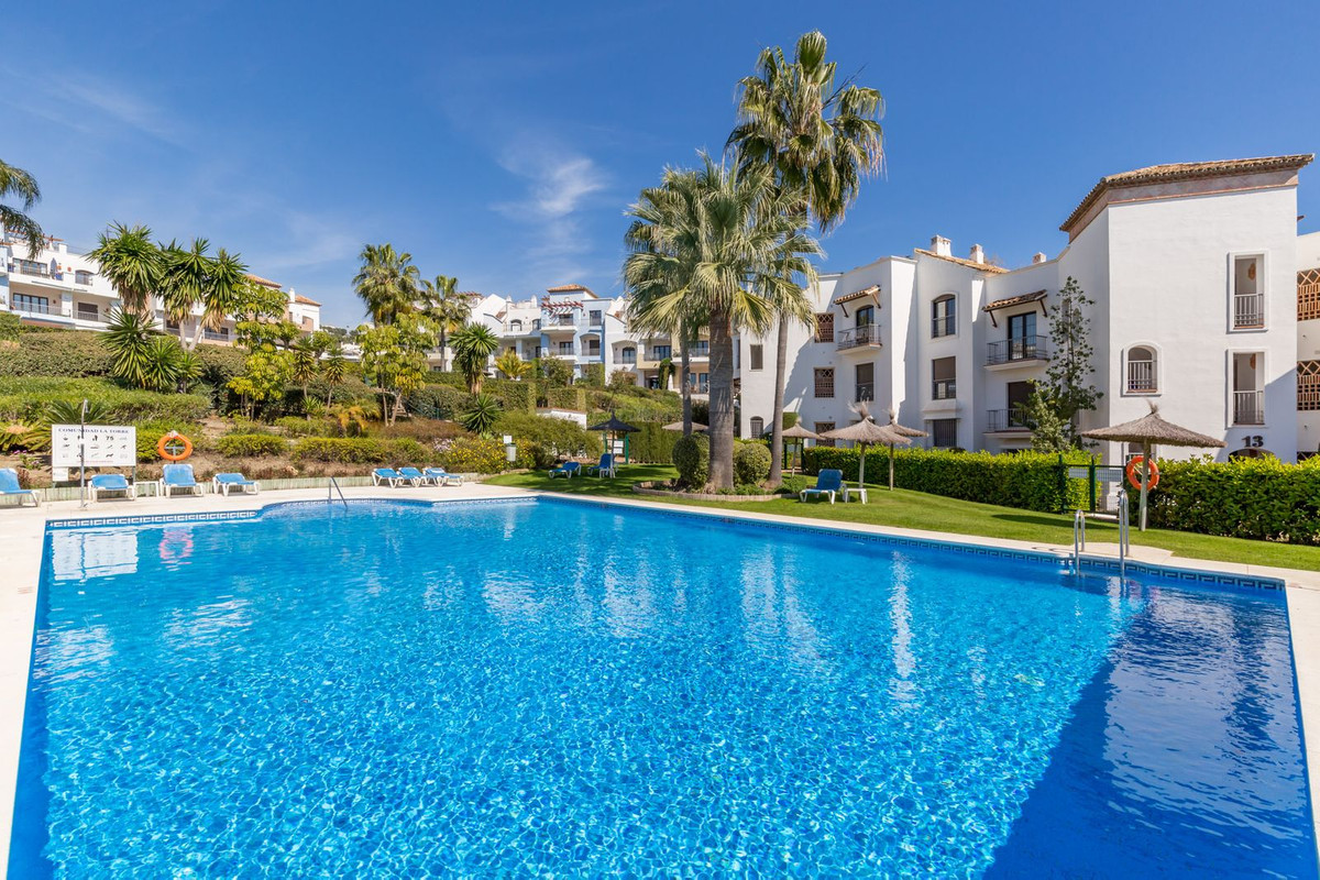 3 Bed Apartment for sale in Los Arqueros Costa Del Sol, Málaga, Spain