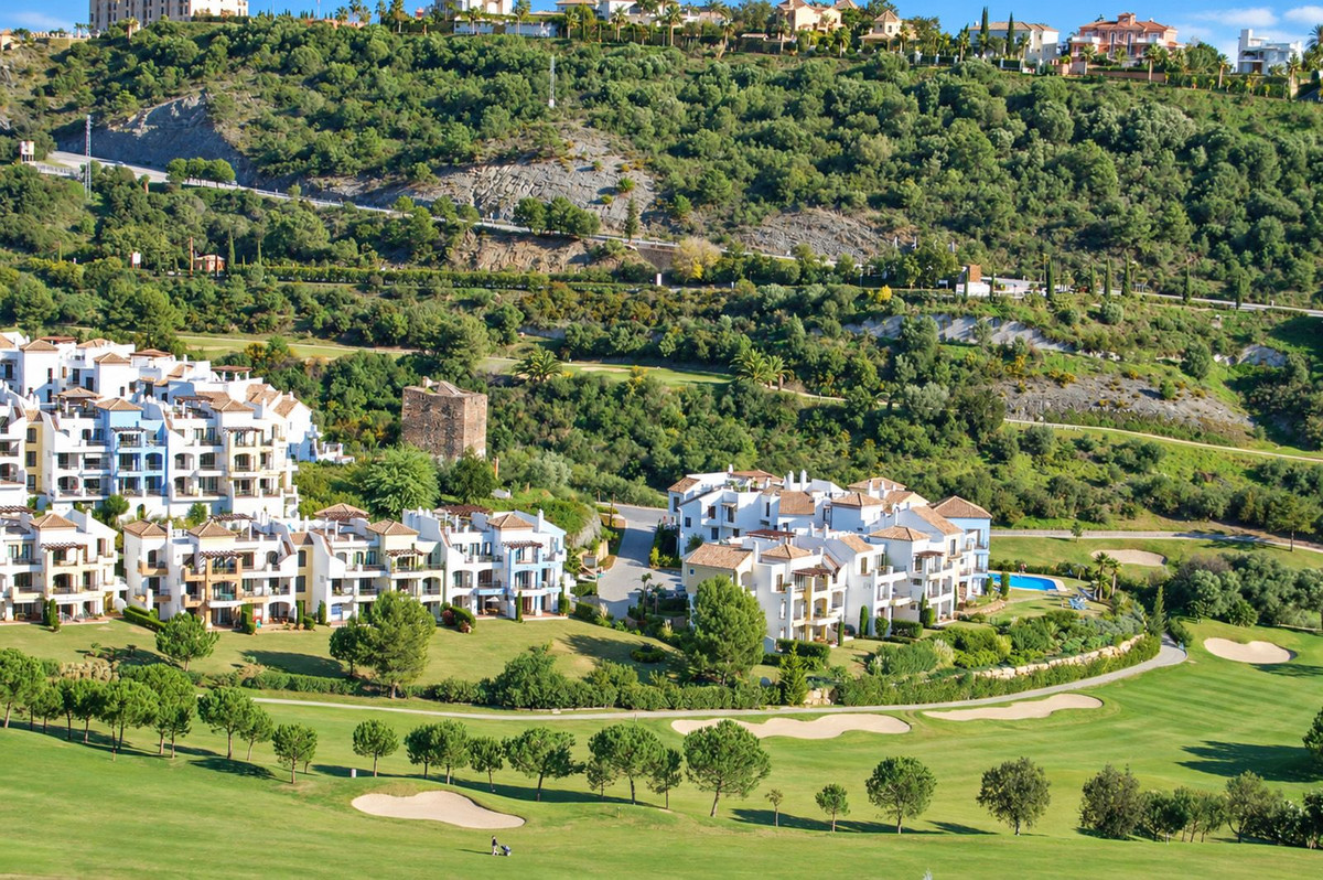 3 Bed Apartment for sale in Los Arqueros Costa Del Sol, Málaga, Spain