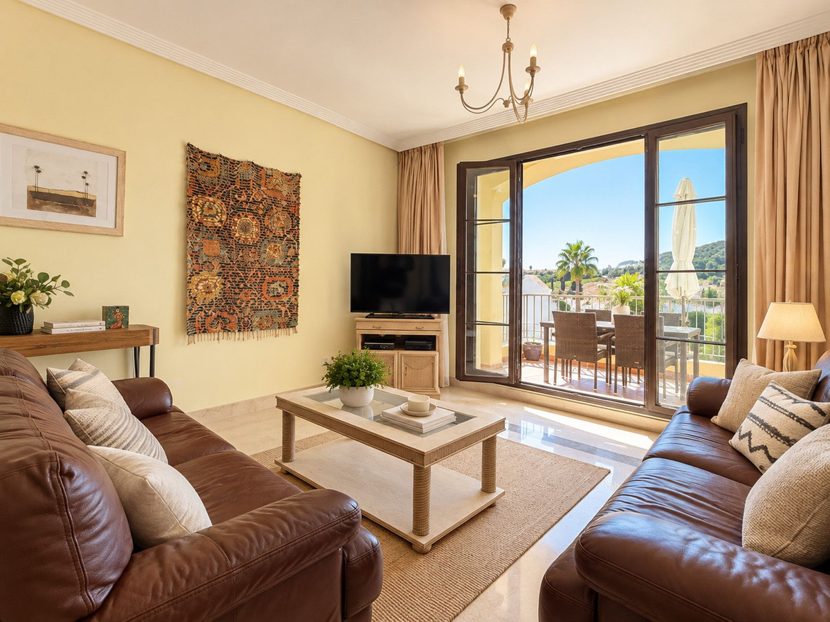 3 Bed Apartment for sale in Los Arqueros Costa Del Sol, Málaga, Spain