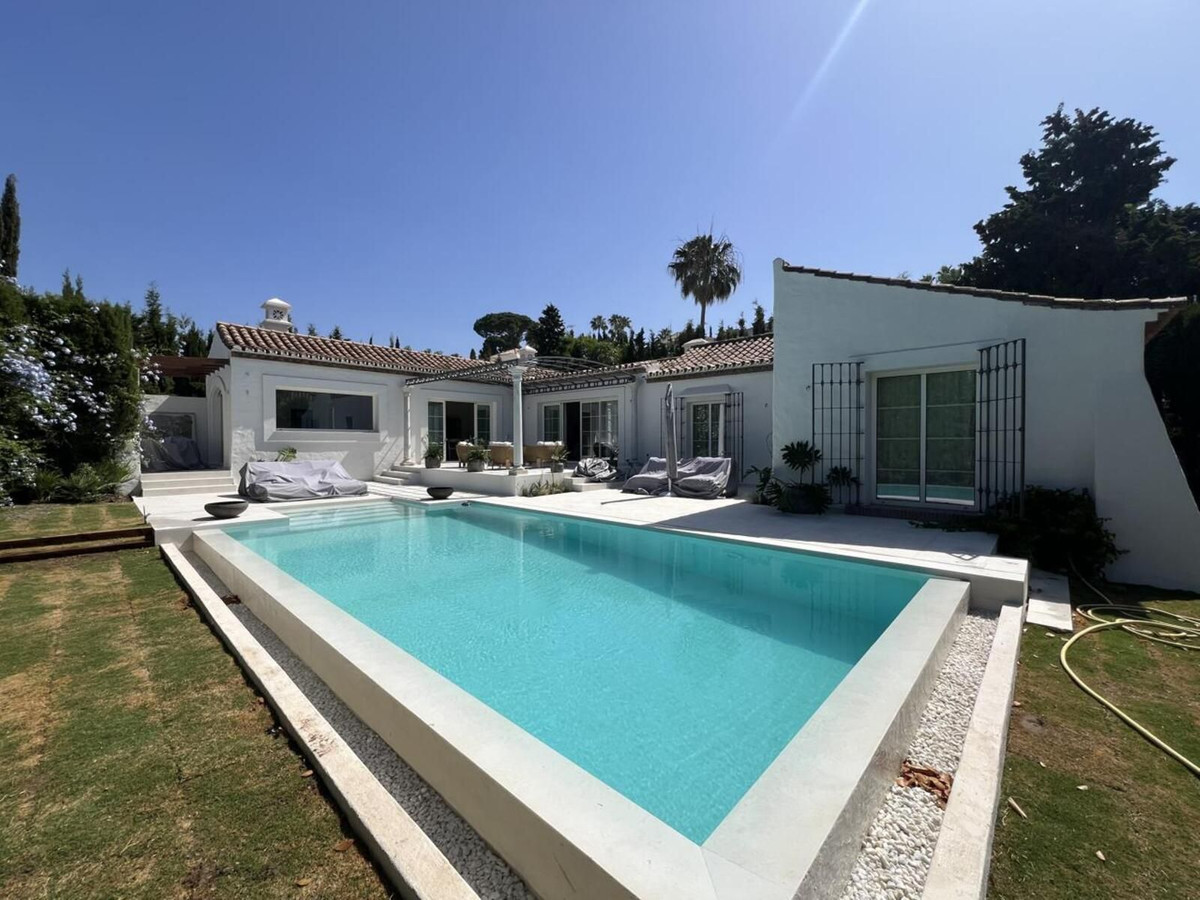 3 Bed Townhouse for sale in Guadalmina Alta Costa Del Sol, Málaga, Spain