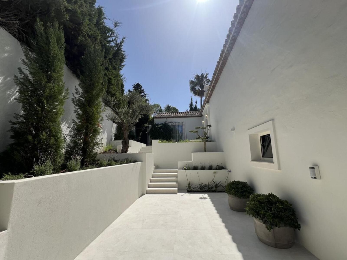 3 Bed Townhouse for sale in Guadalmina Alta Costa Del Sol, Málaga, Spain