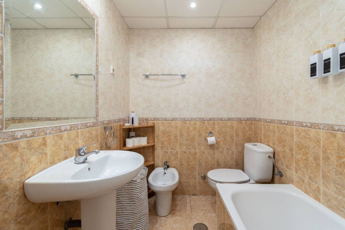 1 Bed Apartment for sale in Fuengirola Costa Del Sol, Málaga, Spain