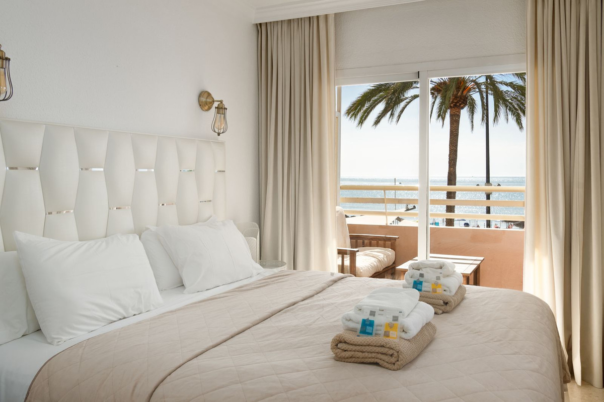 1 Bed Apartment for sale in Fuengirola Costa Del Sol, Málaga, Spain