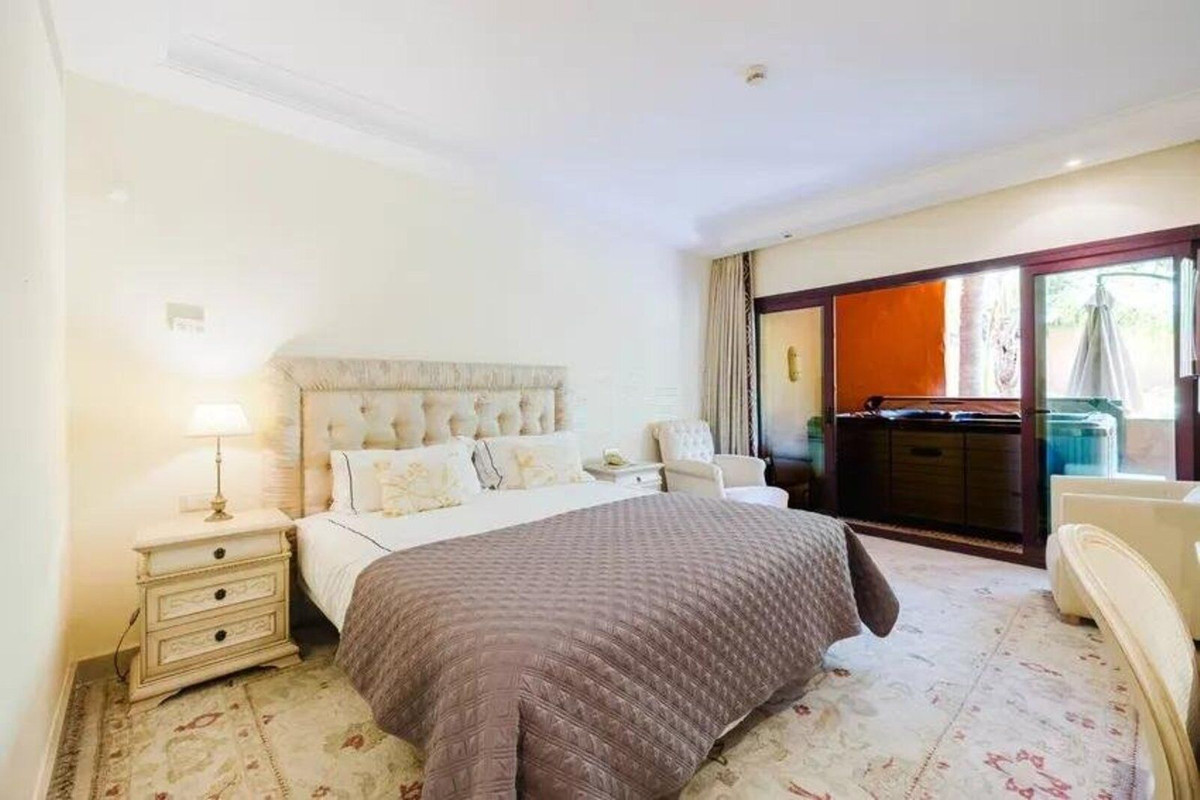 2 Bed Apartment for sale in Estepona Costa Del Sol, Málaga, Spain