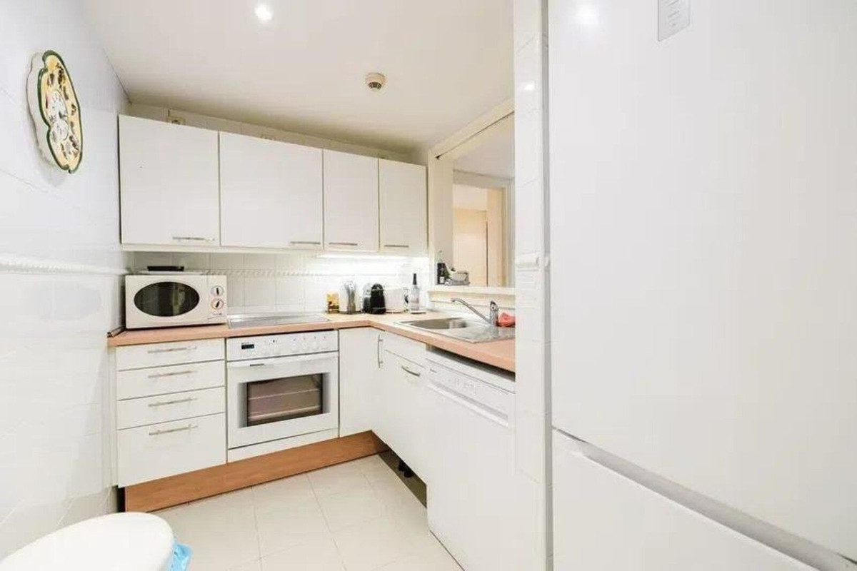 2 Bed Apartment for sale in Estepona Costa Del Sol, Málaga, Spain