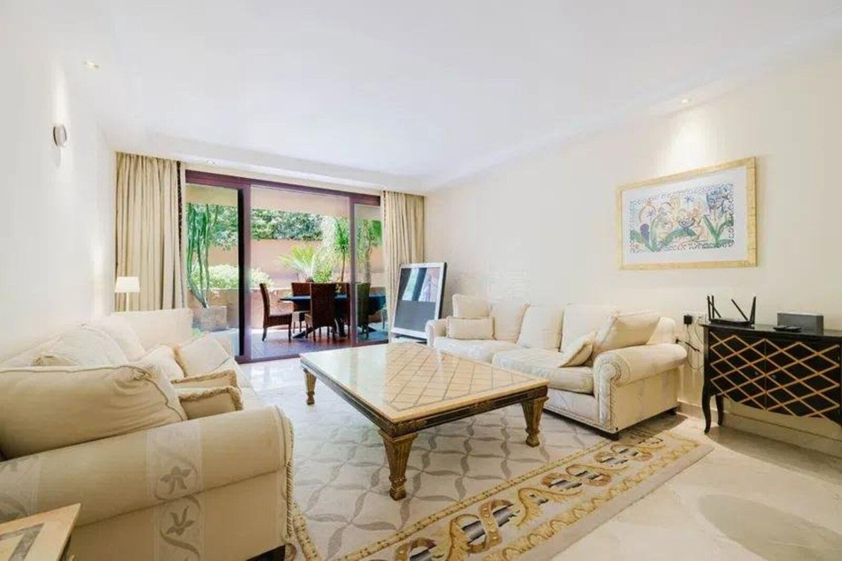 2 Bed Apartment for sale in Estepona Costa Del Sol, Málaga, Spain