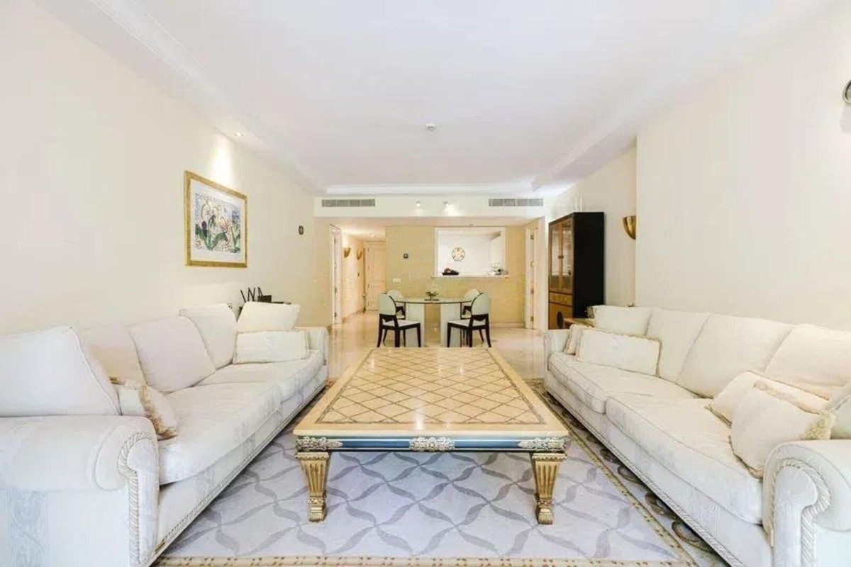 2 Bed Apartment for sale in Estepona Costa Del Sol, Málaga, Spain
