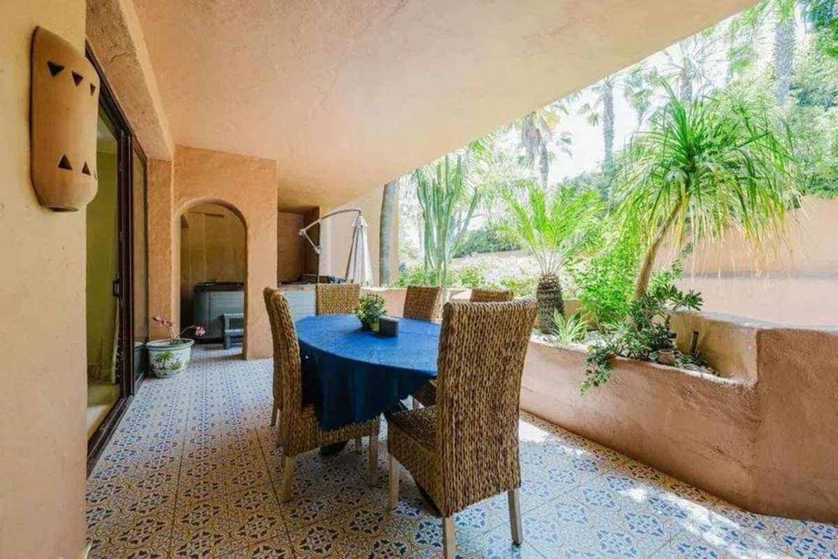 2 Bed Apartment for sale in Estepona Costa Del Sol, Málaga, Spain