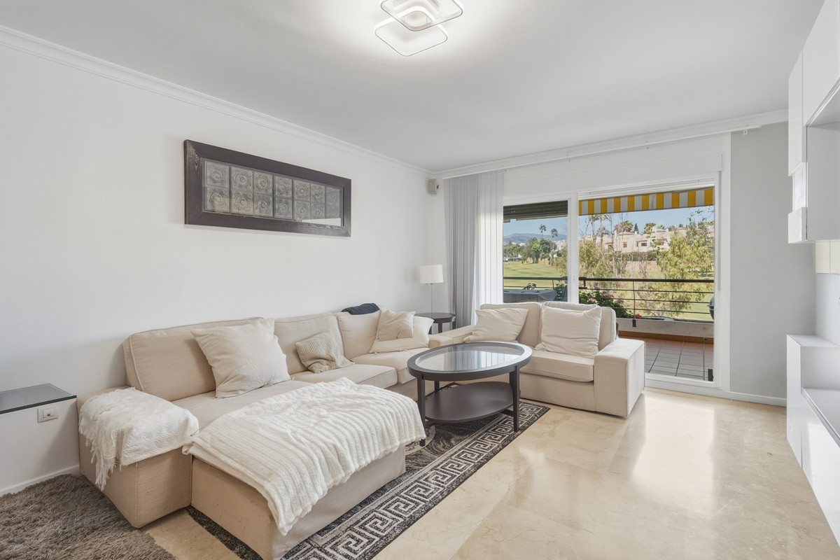 2 Bed Apartment for sale in San Pedro De Alcántara Costa Del Sol, Málaga, Spain