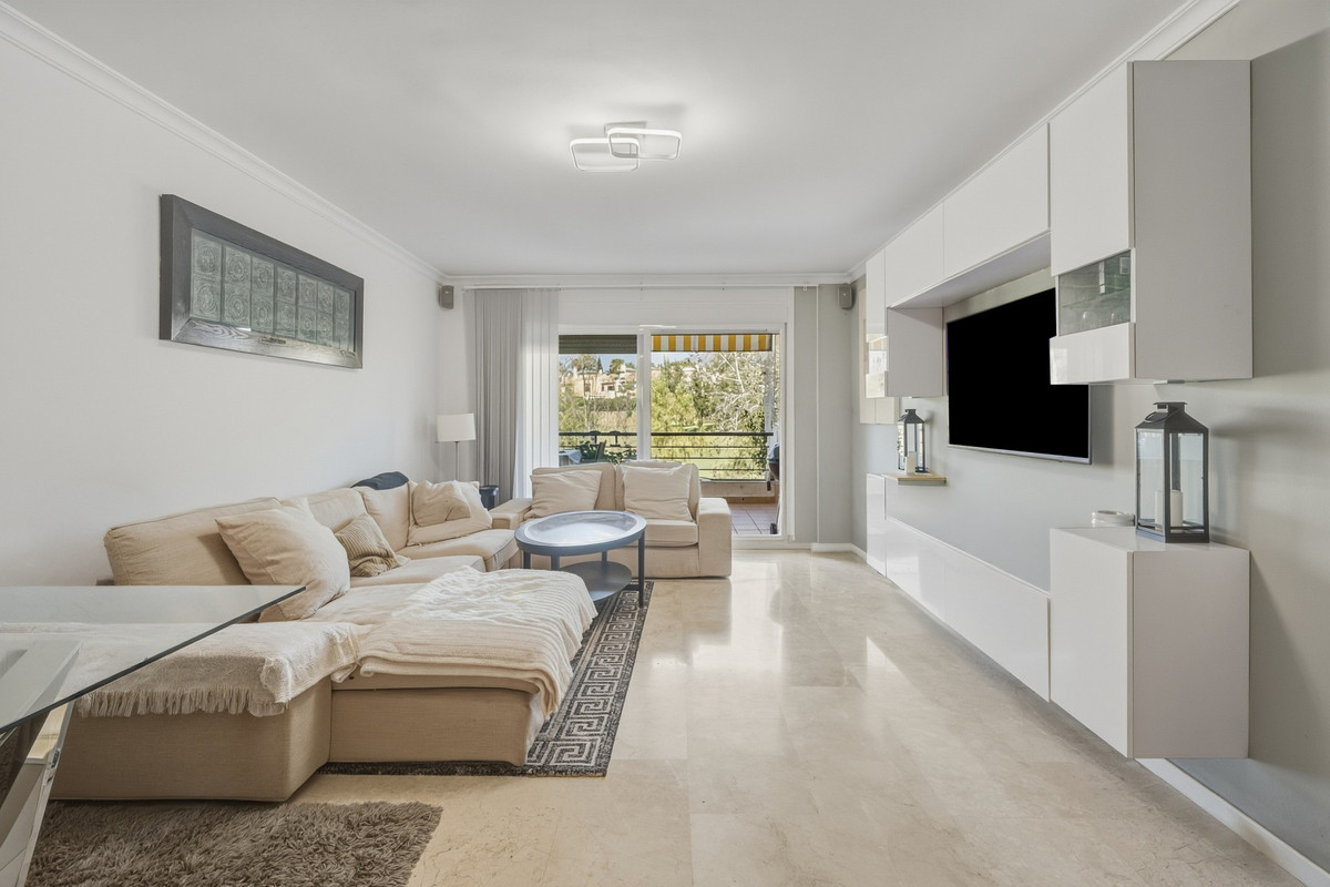 2 Bed Apartment for sale in San Pedro De Alcántara Costa Del Sol, Málaga, Spain