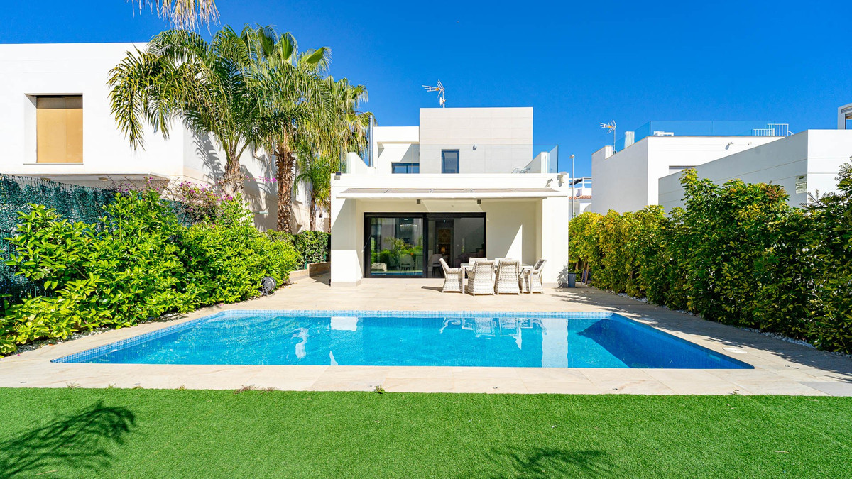3 Bed Townhouse for sale in Ciudad Quesada Costa Blanca, Alicante, Spain