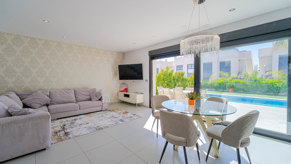 3 Bed Townhouse for sale in Ciudad Quesada Costa Blanca, Alicante, Spain