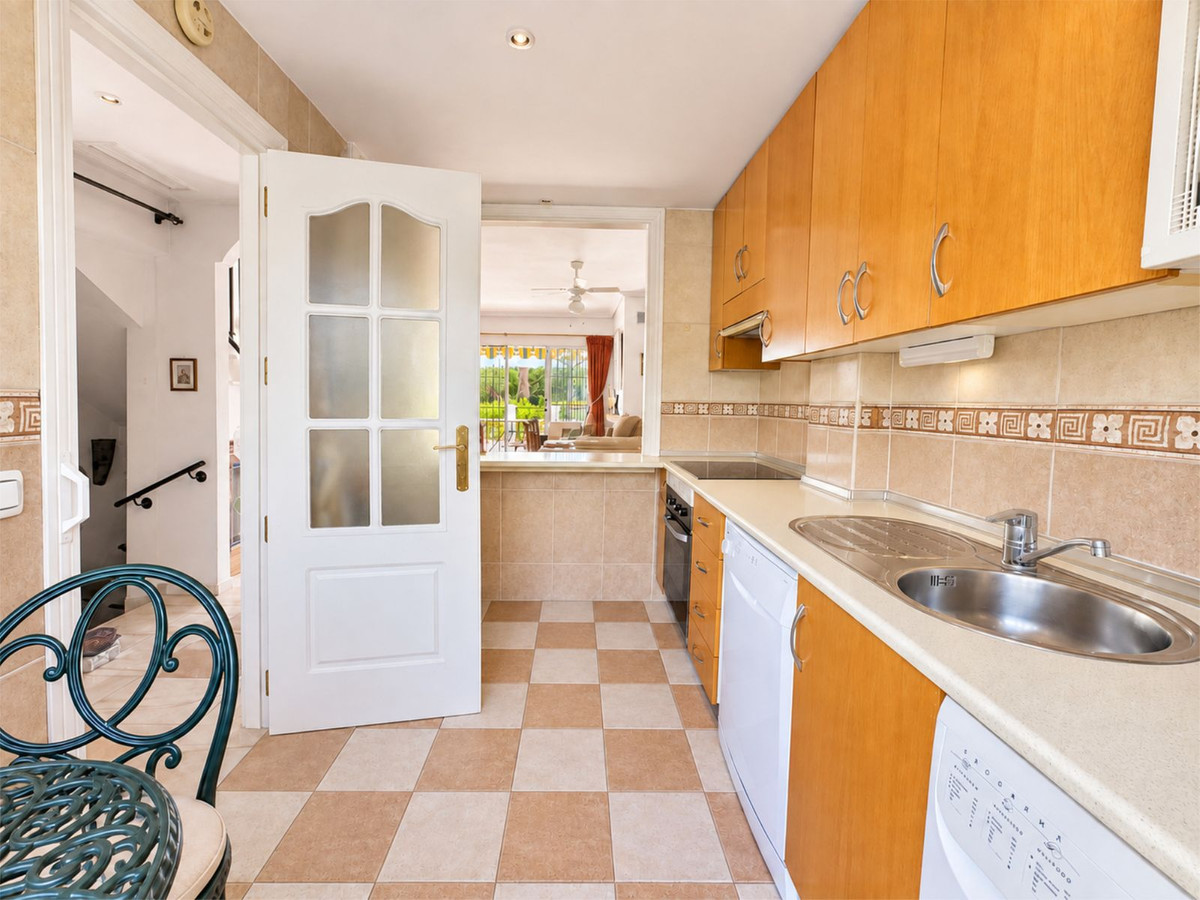 2 Bed Townhouse for sale in Cabopino Costa Del Sol, Málaga, Spain