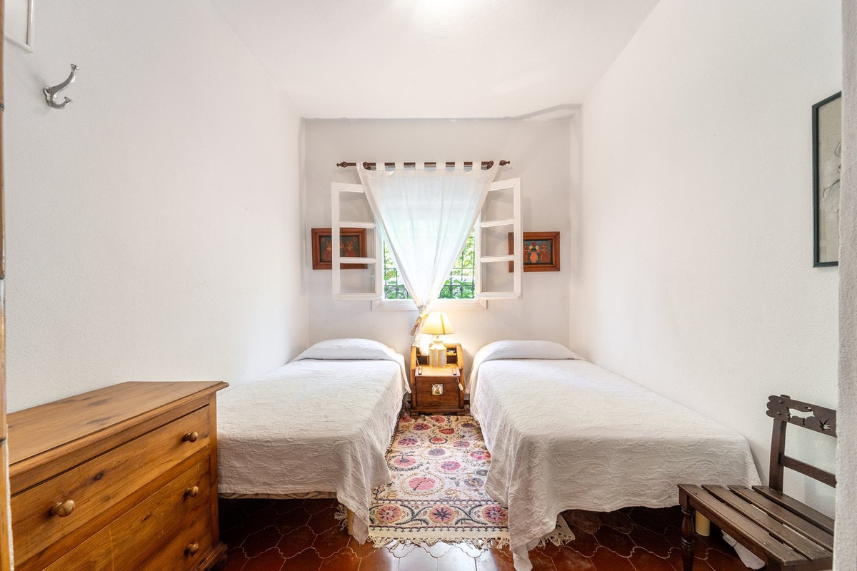 4 Bed Townhouse for sale in Marbella Costa Del Sol, Málaga, Spain