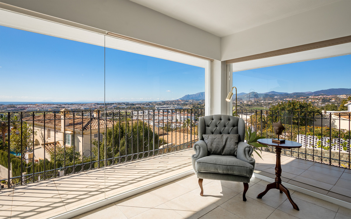 4 Bed Townhouse for sale in Nueva Andalucía Costa Del Sol, Málaga, Spain