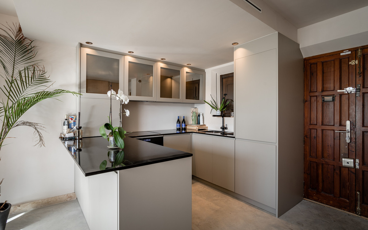 2 Bed Townhouse for sale in Nueva Andalucía Costa Del Sol, Málaga, Spain